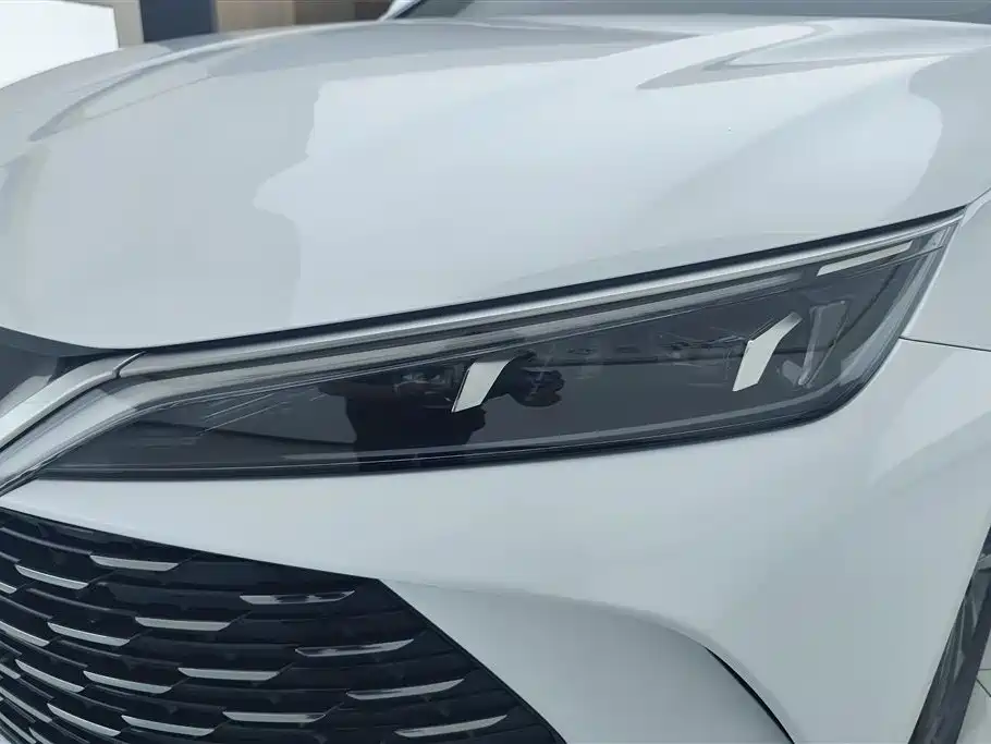 BYD Qin L 2024 DM-i 80KM Leading Edition фото 5