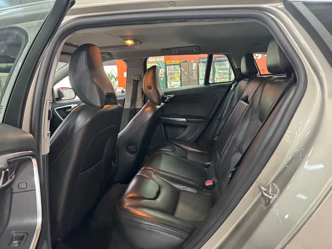 Volvo V60 2013 2014 T5 Zhiyi Edition