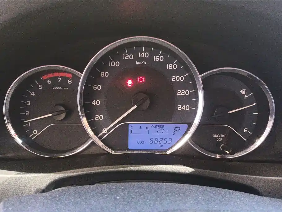 Toyota Corolla 2017 Facelift 1.2T S-CVT GL фото 14