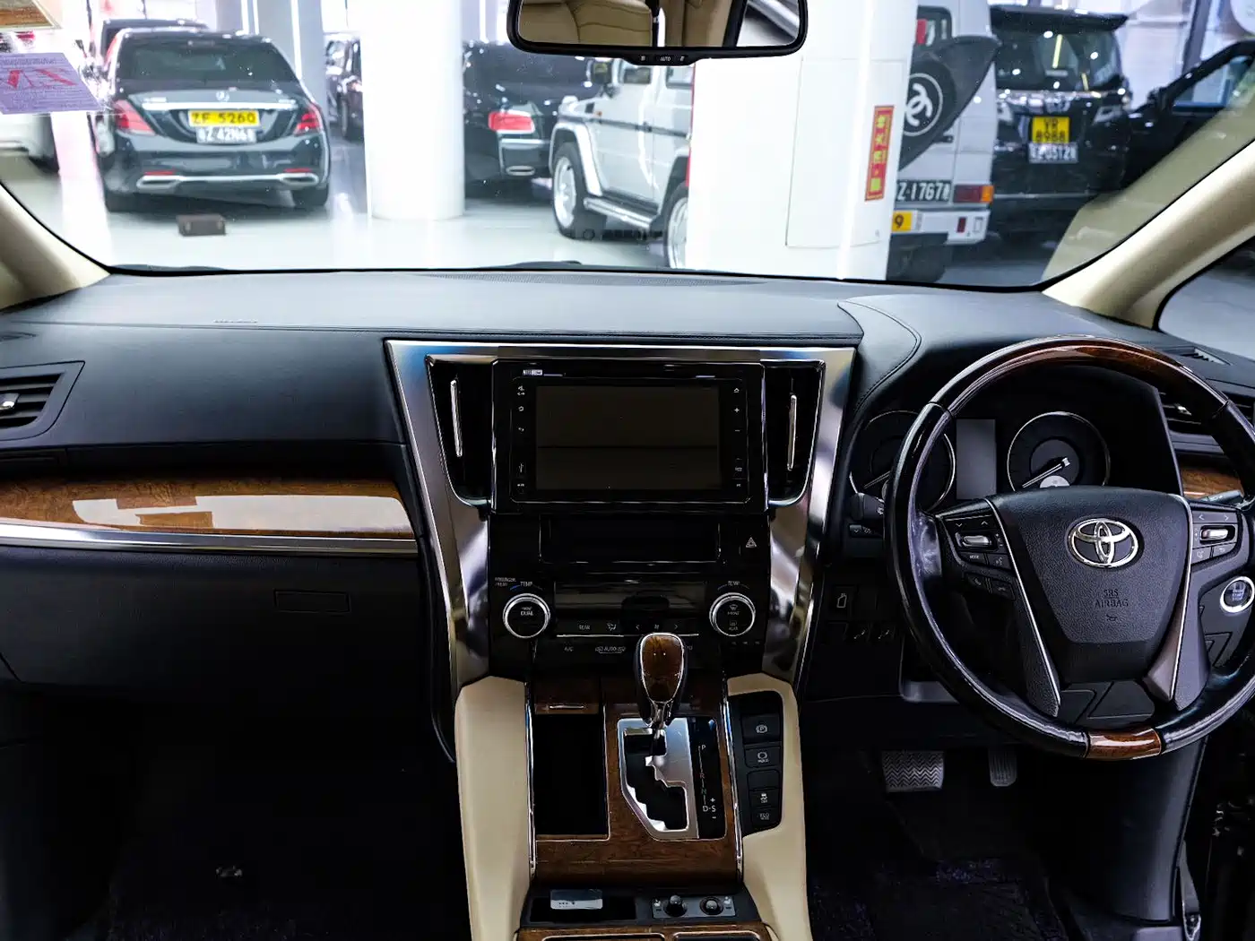 Toyota Alphard 2018 Facelift 3.5L Premium Edition фото 8