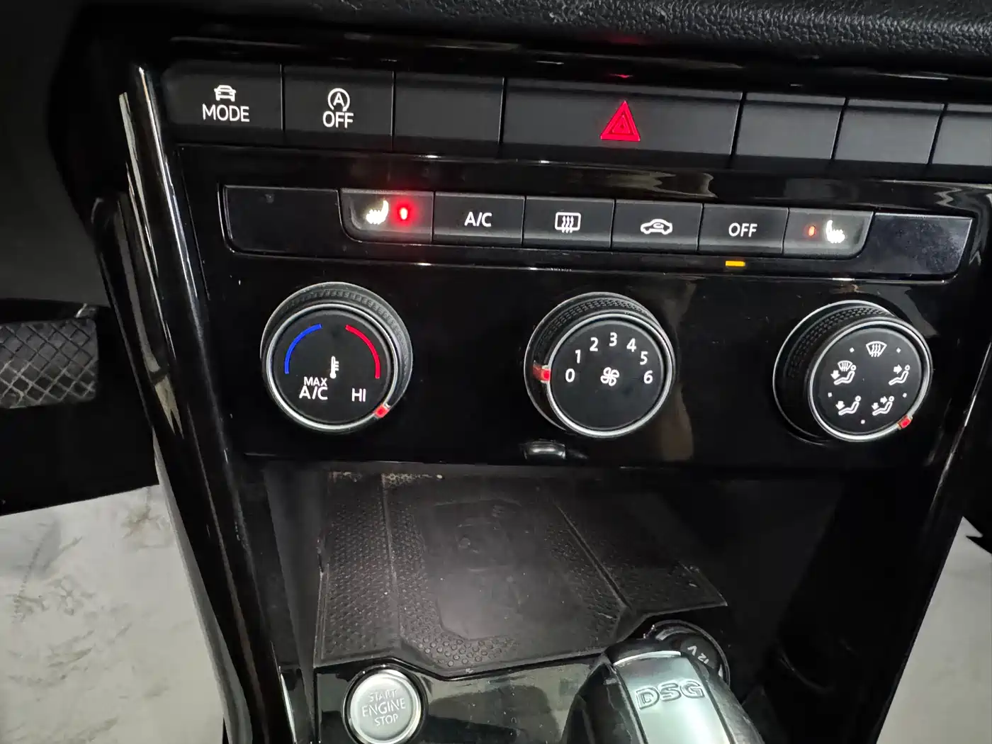 VOLKSWAGEN T ROC EXPLORING SONGS