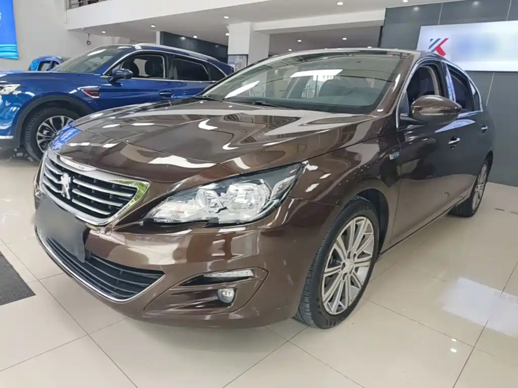 Фото 1 - Peugeot 408