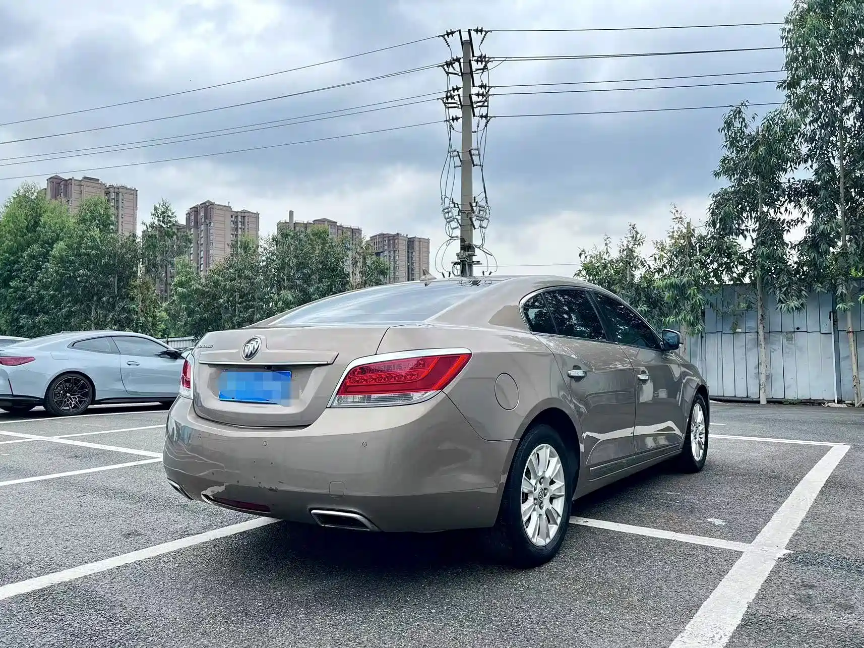Photo 4 - Buick LaCrosse