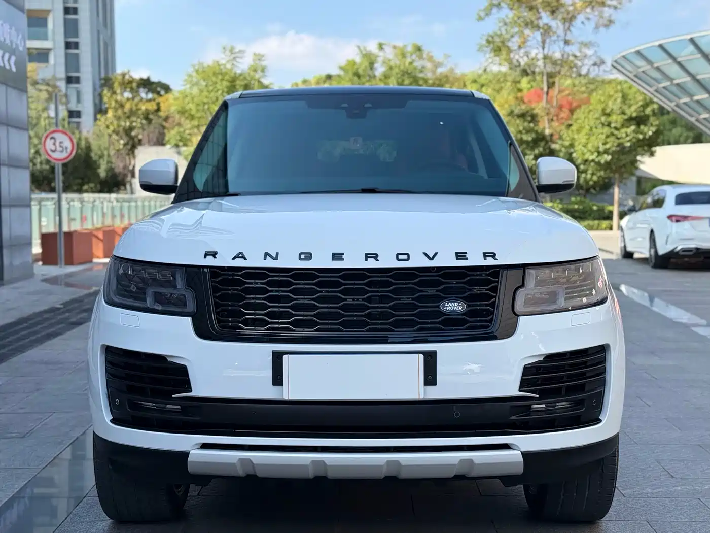 Land Rover Range Rover 2015 3.0 TDV6 Vogue фото 2