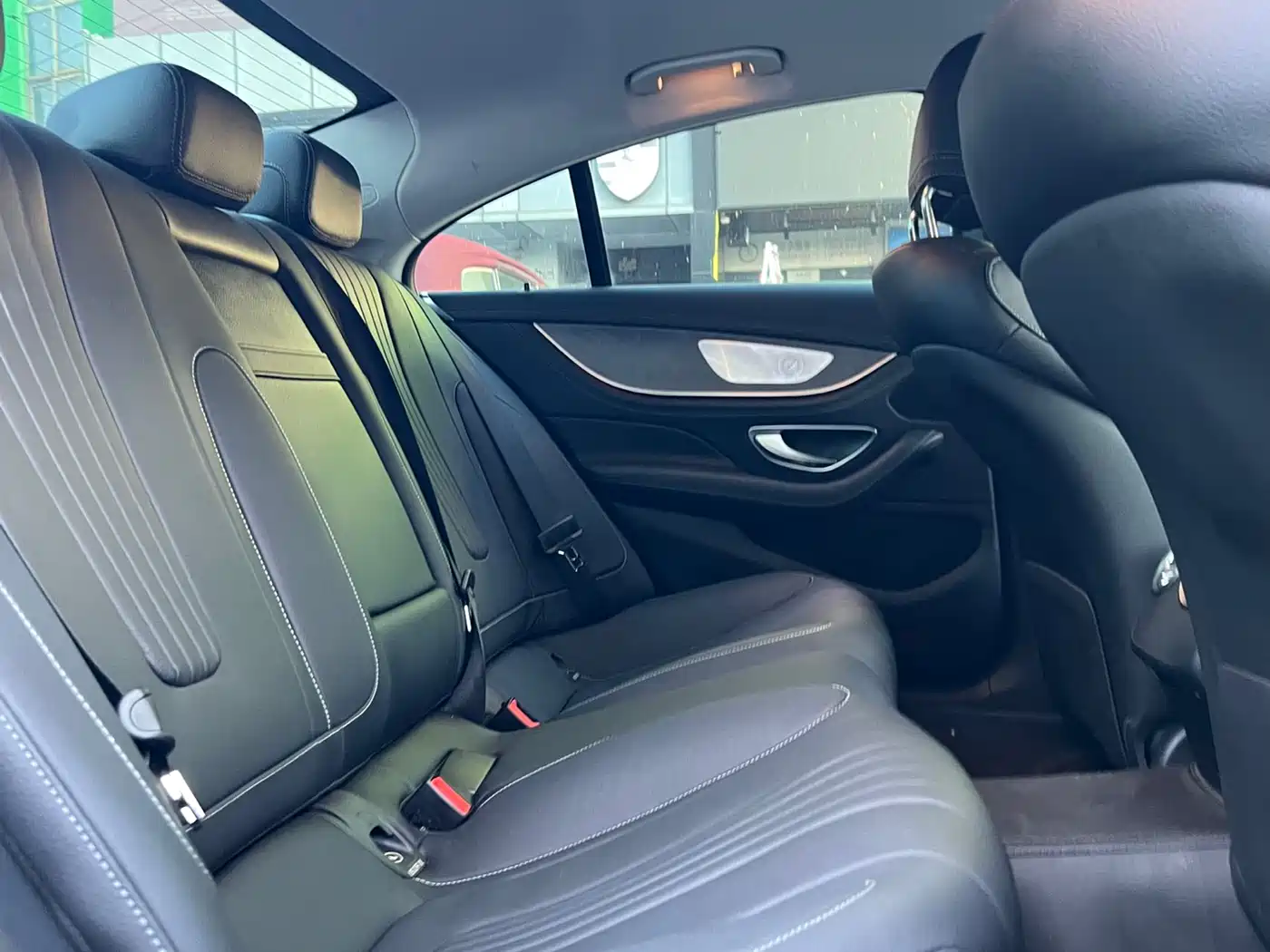 Mercedes-Benz CLS 2023 Model CLS 300 Sport Version фото 7