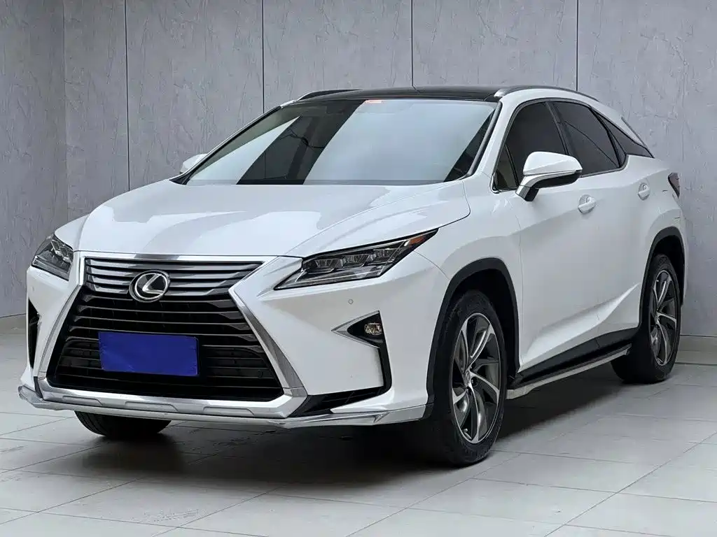 Фото 1 - Lexus RX