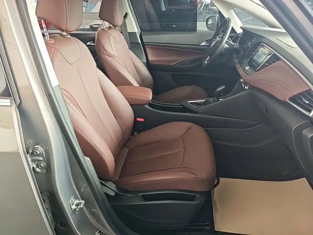 Фото 25 - Buick GL6