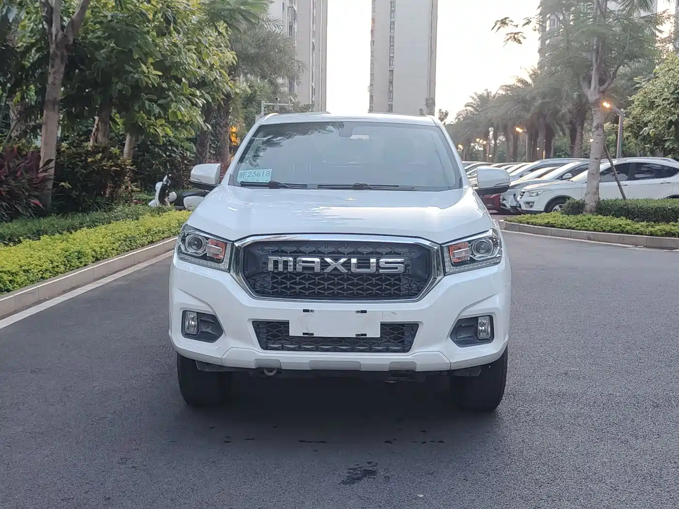 SAIC Maxus Maxus T70 2020 2.0T Diesel Manual 2WD Comfort Long Cab High Ground Clearance фото 3