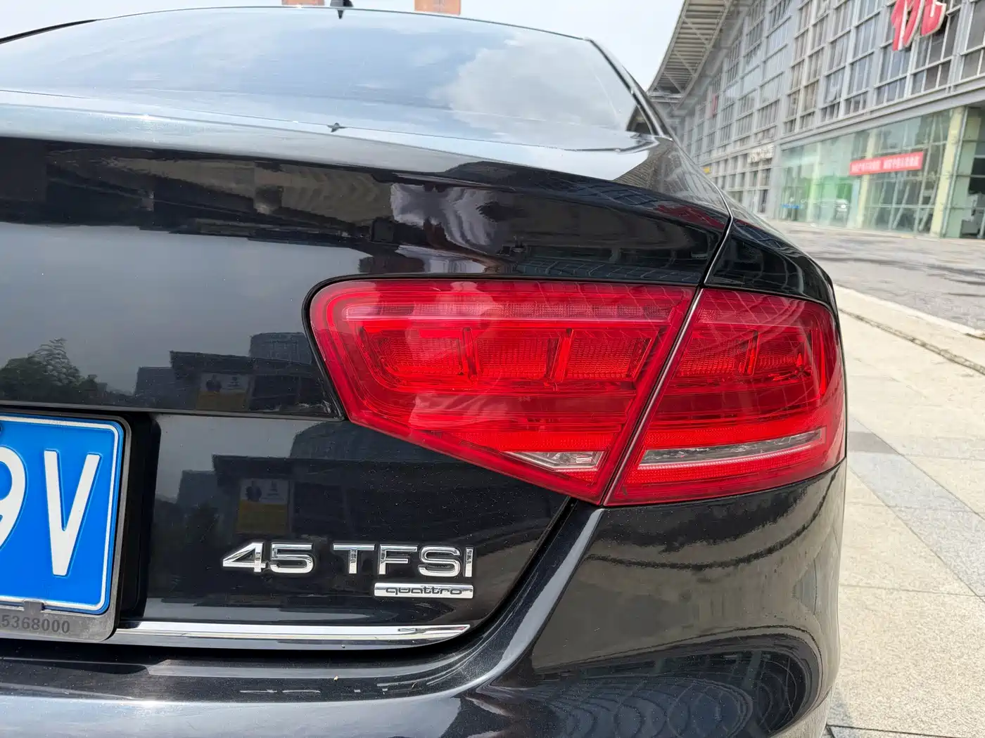 Фото 11 - Audi A8