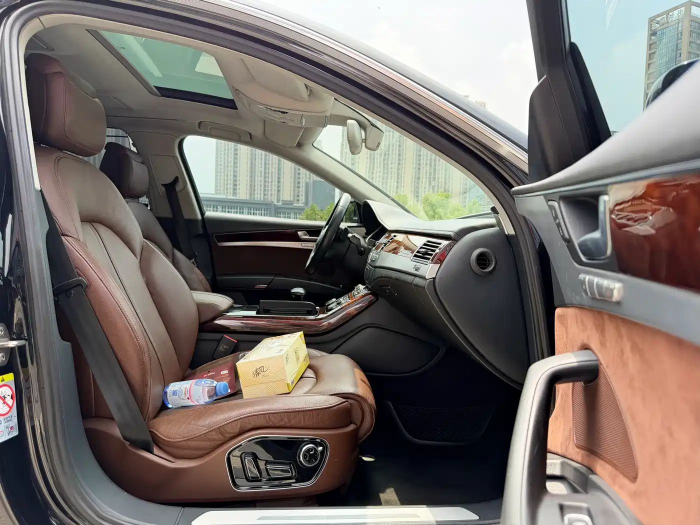 Фото 18 - Audi A8