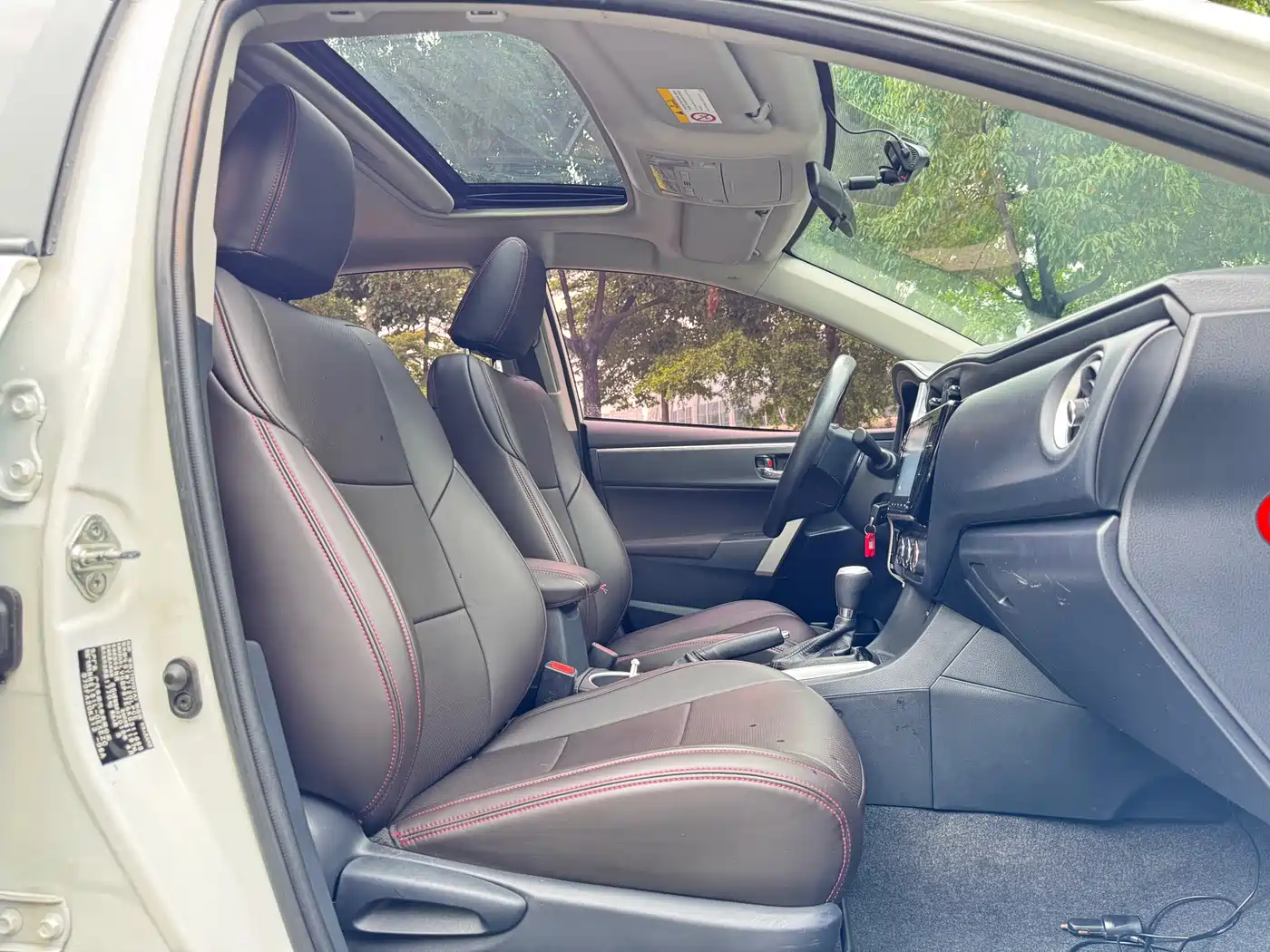 Toyota Levin 2017 Facelift 185T CVT Elite (China V) фото 9