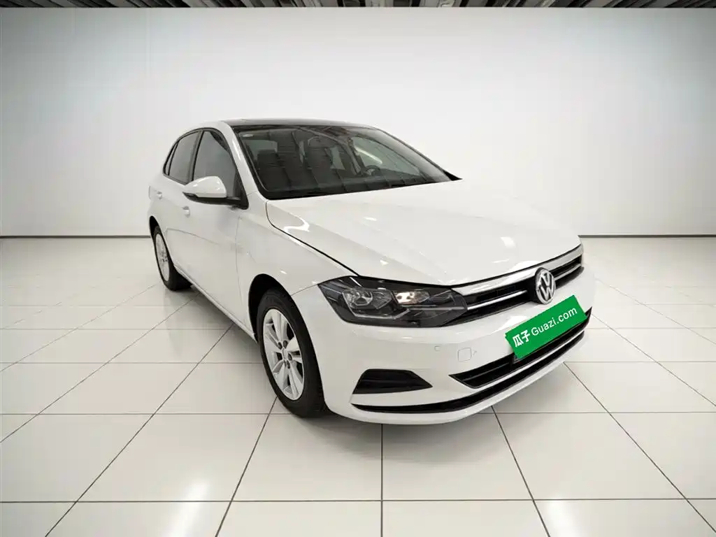 Volkswagen Polo 2019 Plus 1.5L Automatic Panorama Enjoyment Edition фото 4