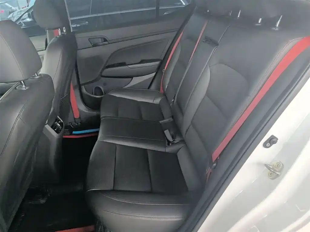 Hyundai Elantra 2019 1.4T Dual-clutch XuanDong·Vitality Type фото 17