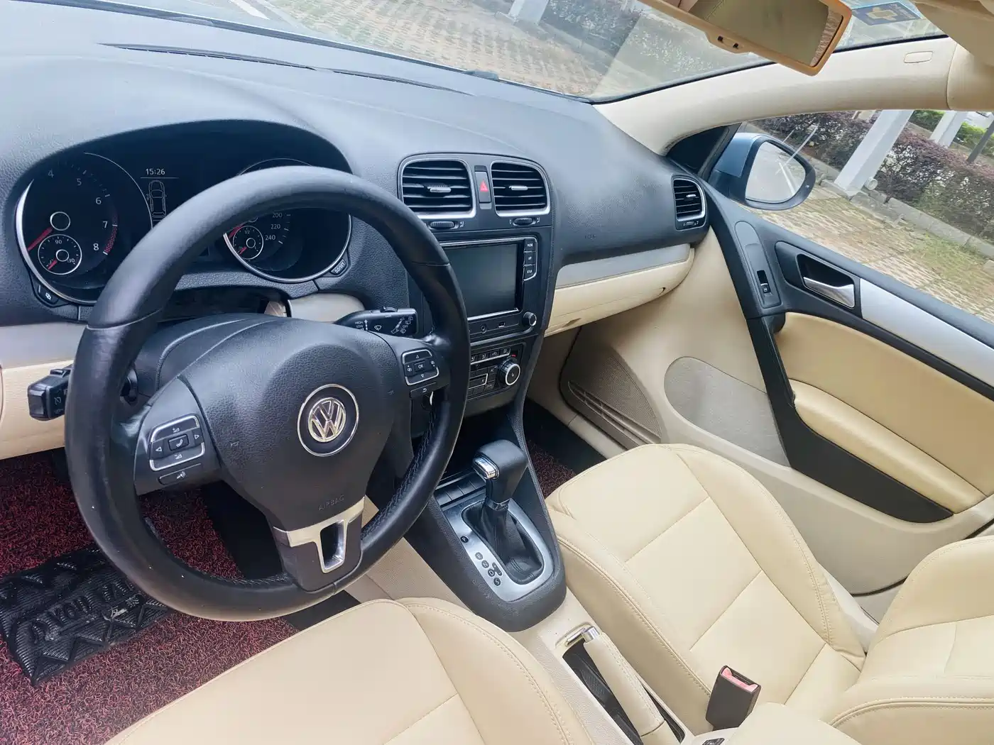 Volkswagen Golf 2011 1.4TSI Auto Luxury фото 12