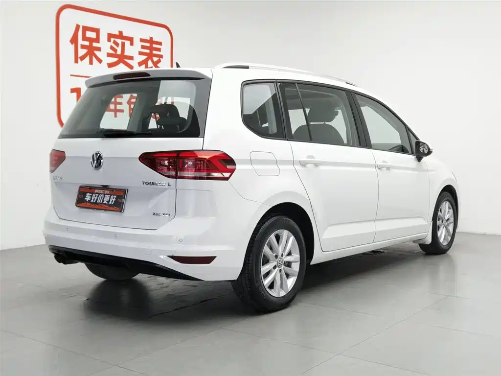 Volkswagen Touran 2018 Touran L 280TSI DSG Comfort 7-seater China V фото 2