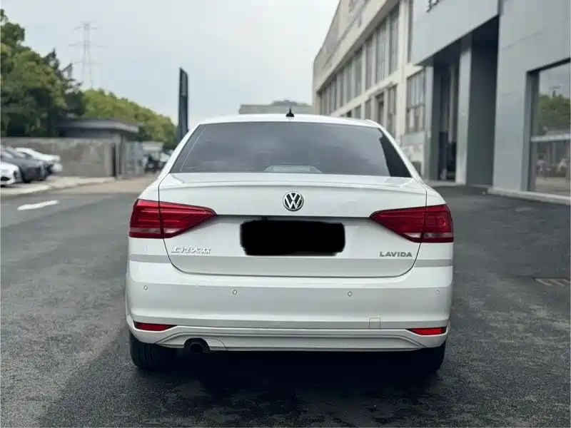 Volkswagen Lavida 2018 Classic 1.5L Automatic Comfort China VI фото 8