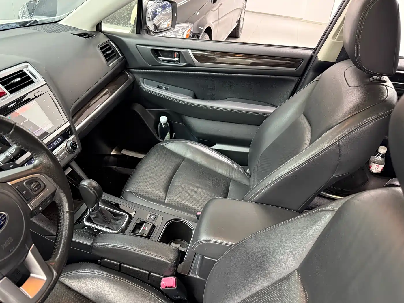 Subaru Outback 2015 2.5i Luxury Navigation Edition фото 8
