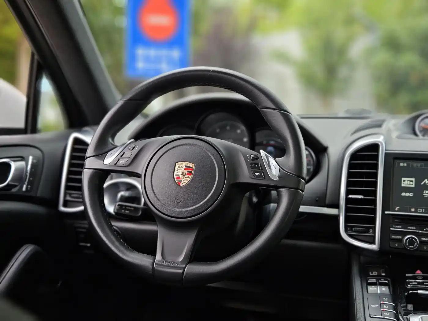 صورة 9 - Porsche Cayenne