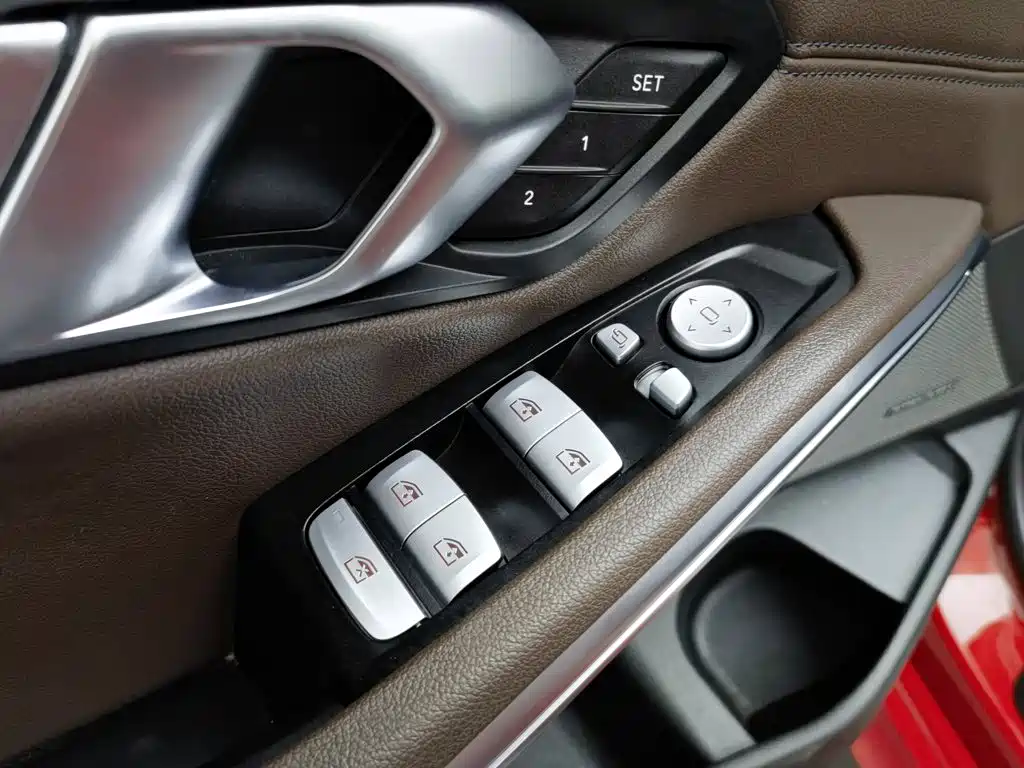صورة 9 - BMW 3 Series