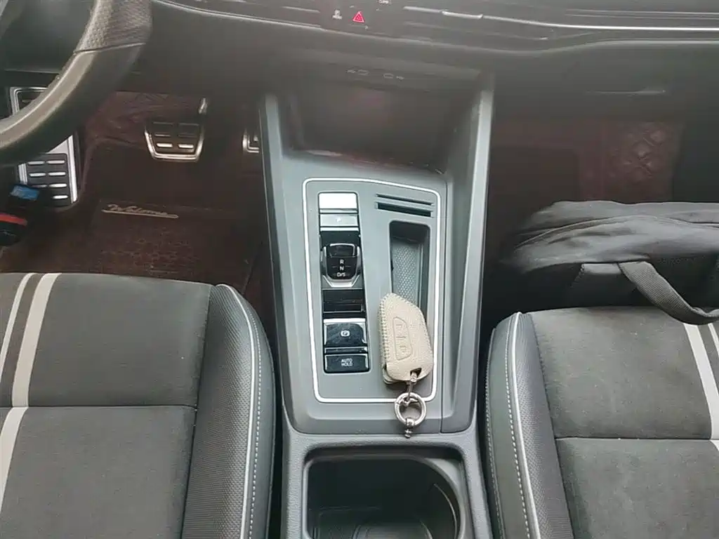 Volkswagen Golf 2021 280TSI DSG R-Line фото 14