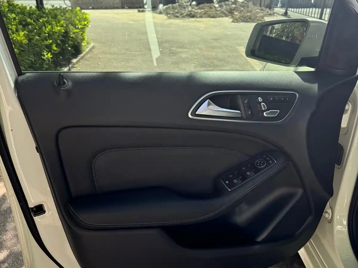 Mercedes-Benz B-Class 2017 B 200 Dynamic фото 12