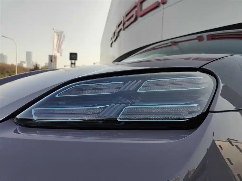 PORSCHE MACAN NEW ENERGY