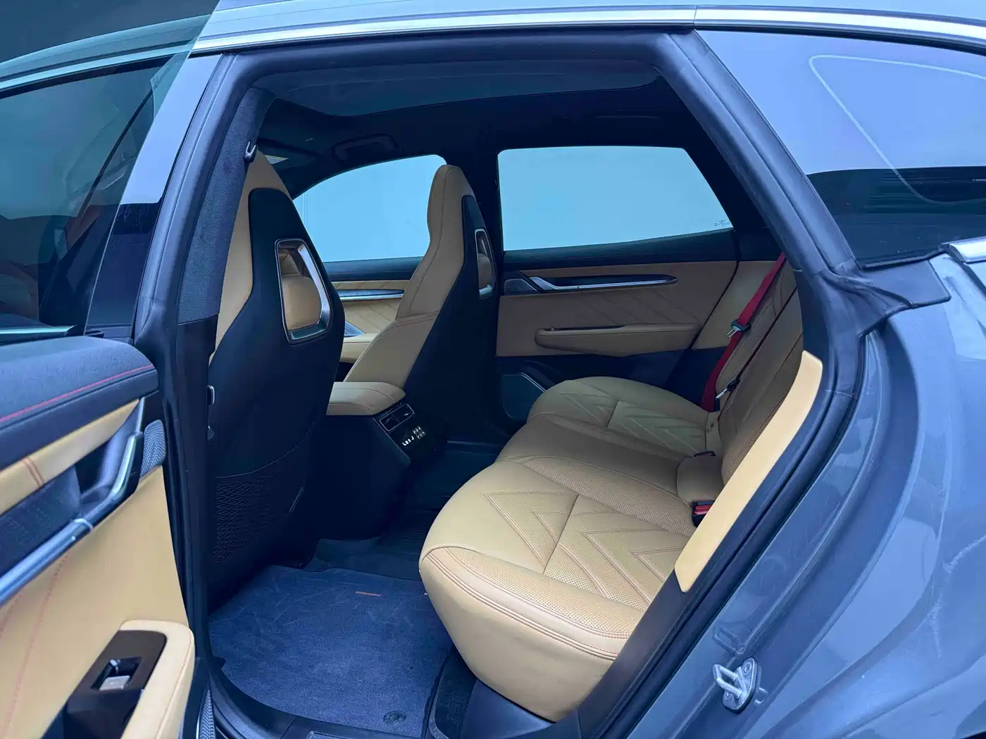 ZEEKR EXTREME KRYPTON 001