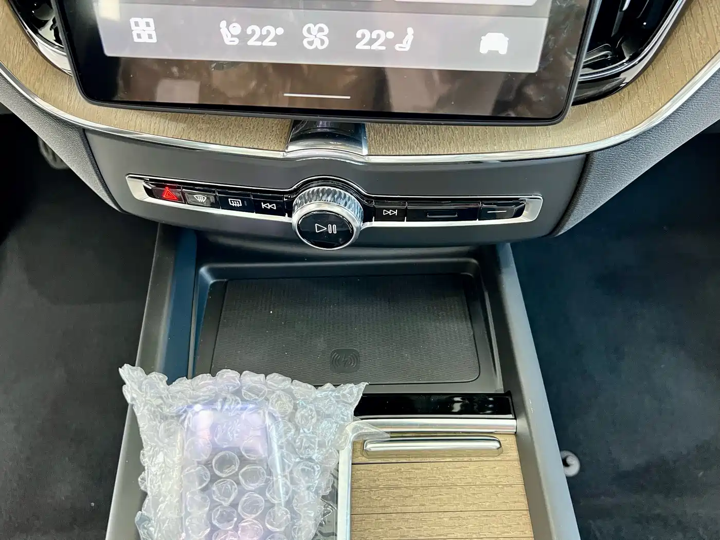 Volvo XC60 2026 2026 Model B5 AWD Premium Luxury