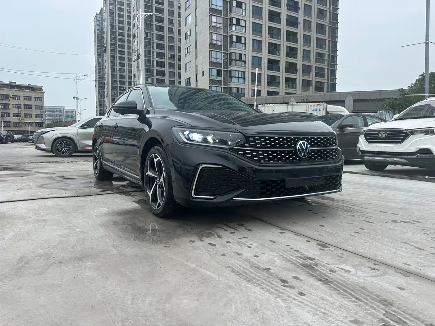 Фото 3 - Volkswagen Passat