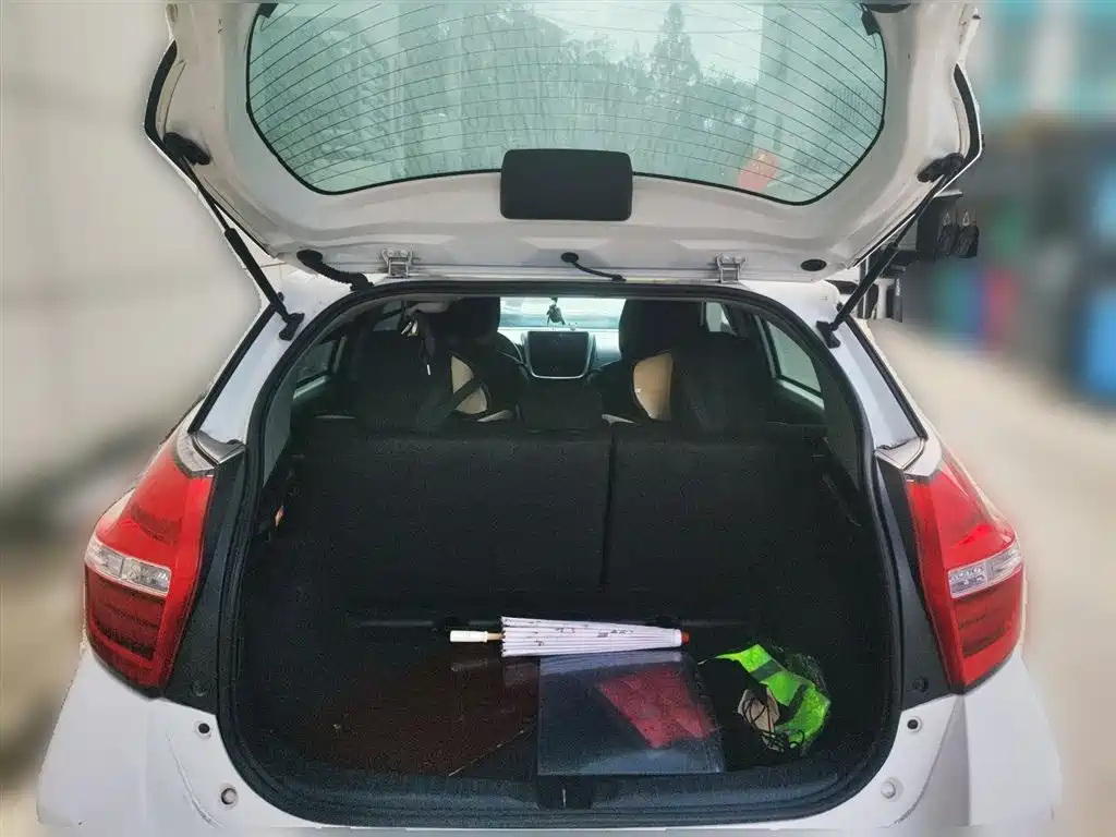 Toyota YARiS L Zhi Xuan 2016 Facelift 1.5E CVT Charming Edition фото 10