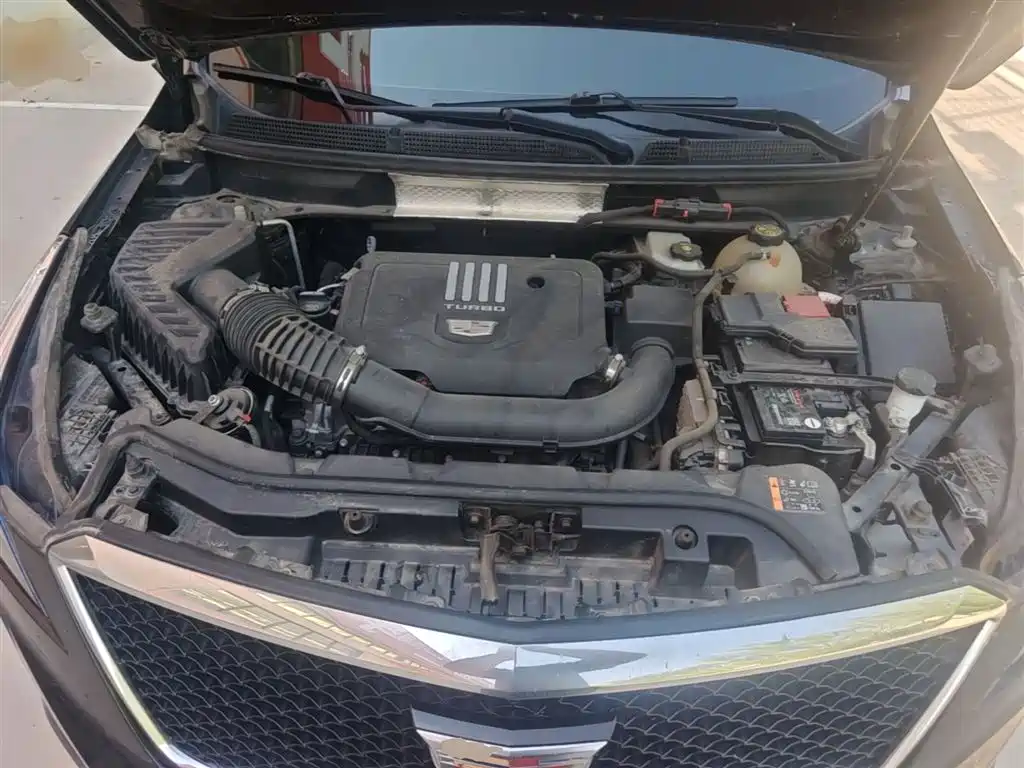 CADILLAC XT5