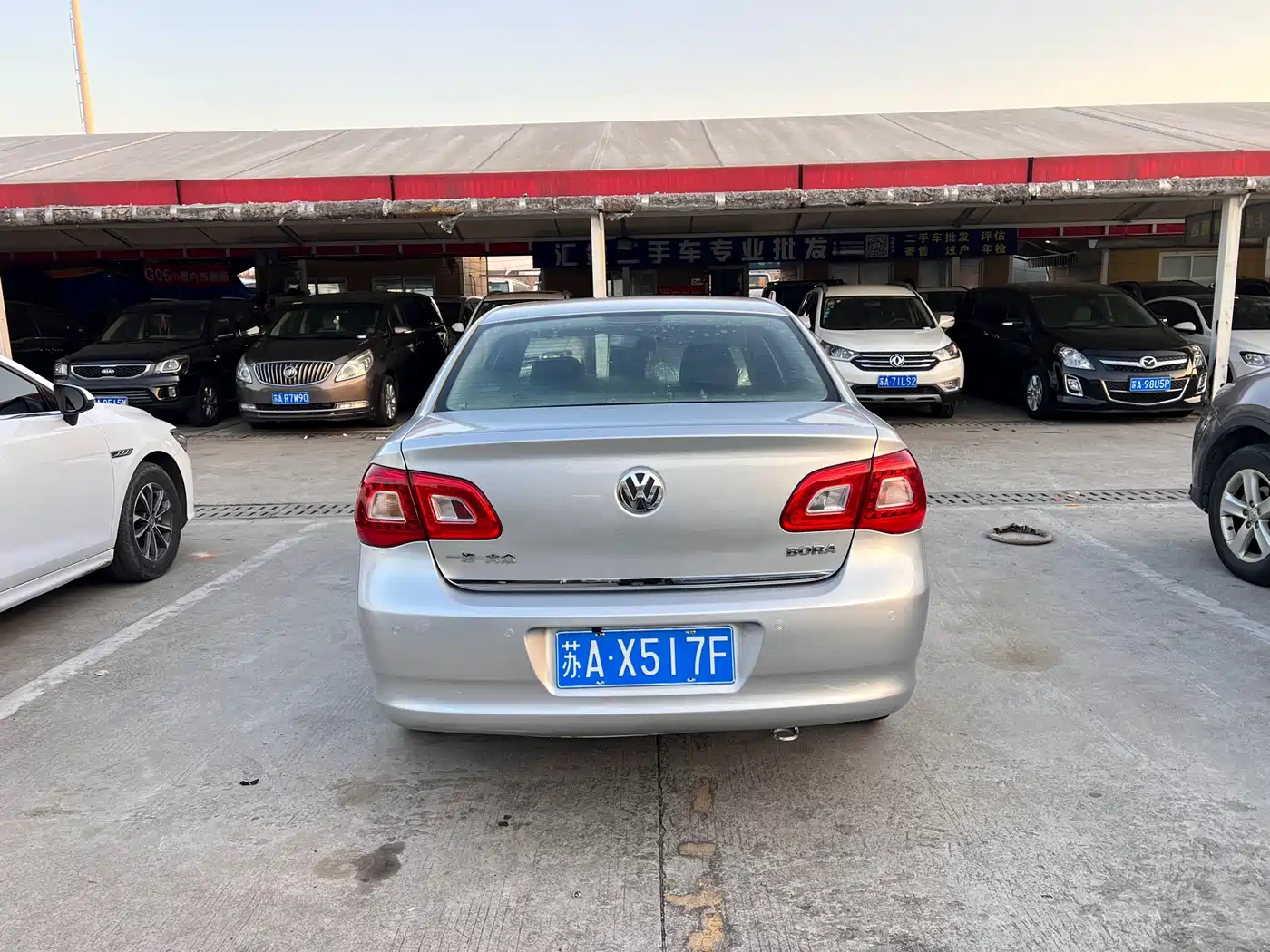 Volkswagen Bora 2012 1.6L Manual Comfort Model фото 18