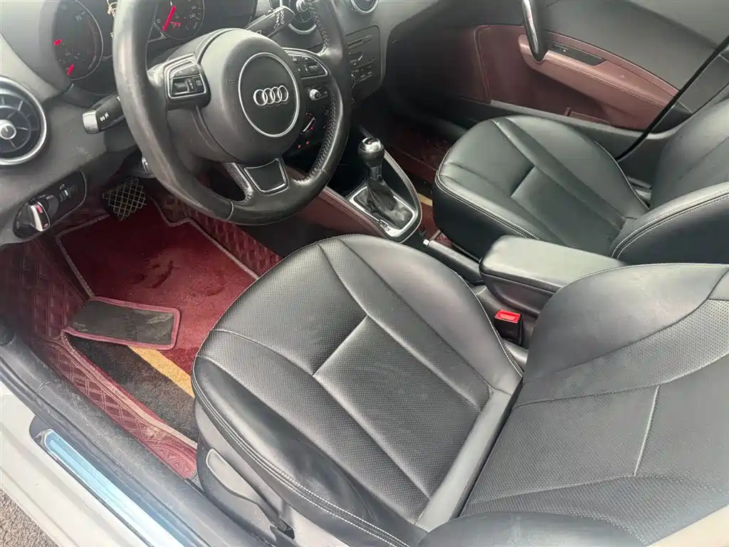 Audi A1 2013 Model 30 TFSI Sportback Ego фото 6