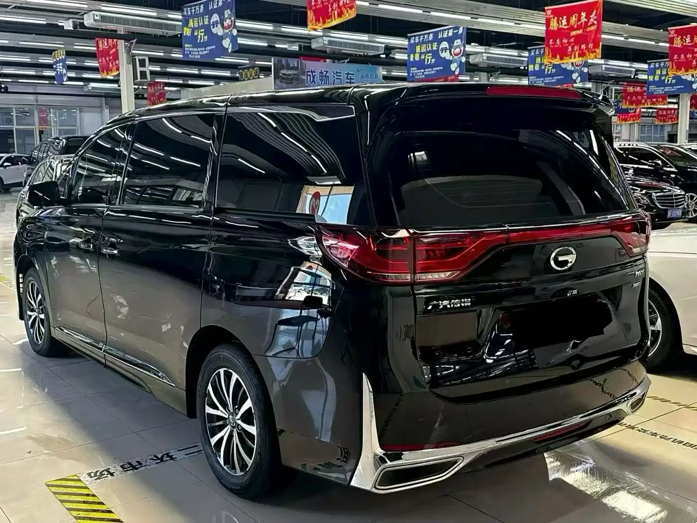 GAC Trumpchi Trumpchi M8 2024 Leadershow Series 390T Luxury Edition фото 5
