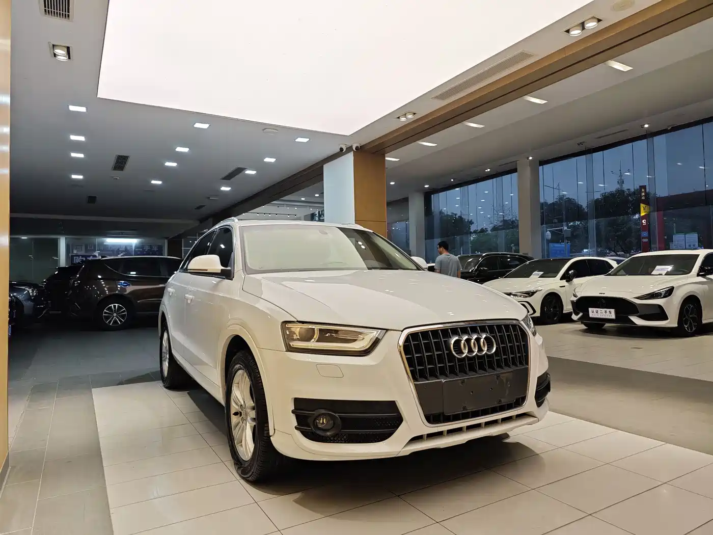 Audi Q3 2015 35 TFSI Comfort фото 4