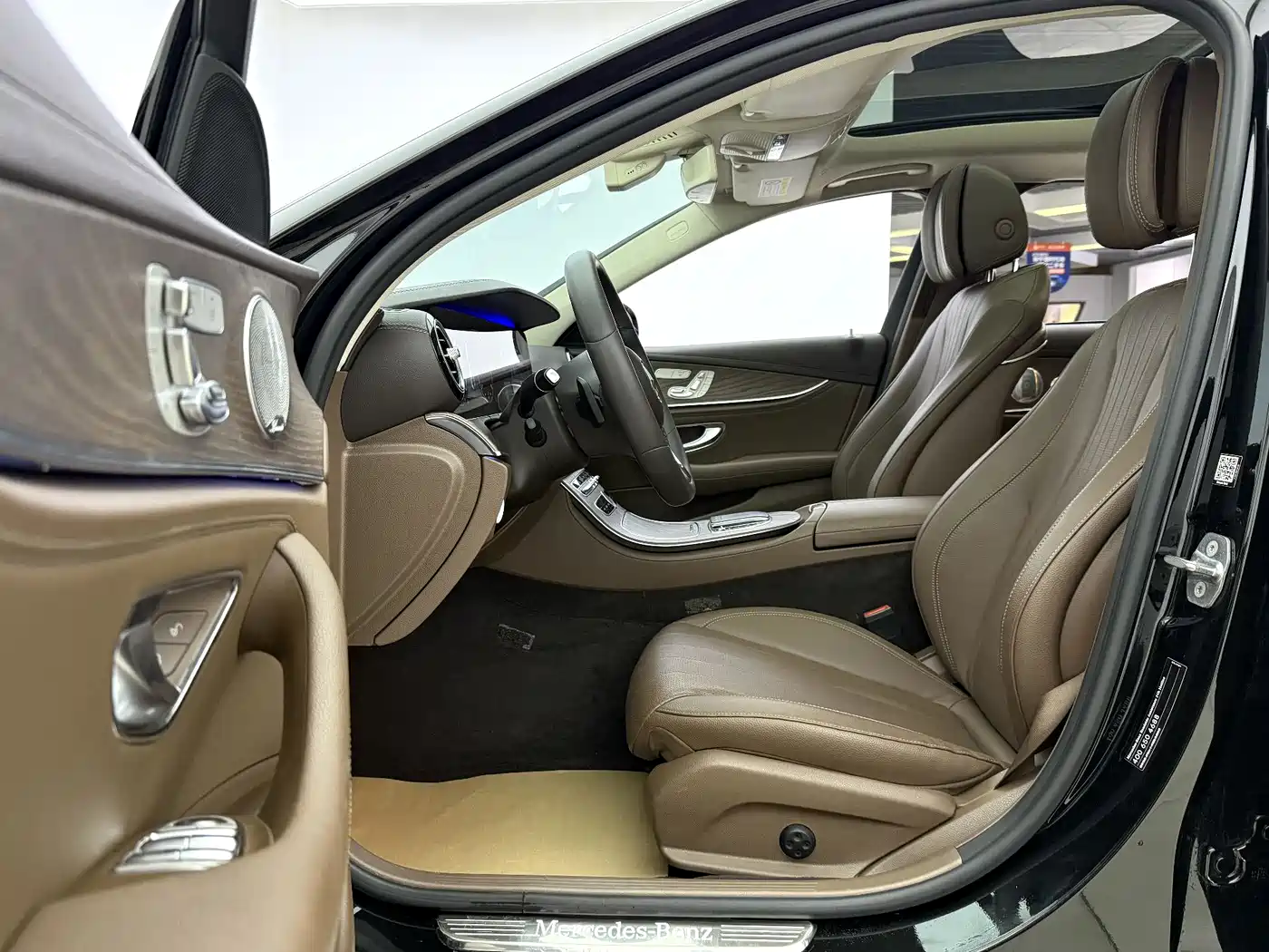 Mercedes-Benz E-Class 2020 E 300 L Luxury Model фото 6