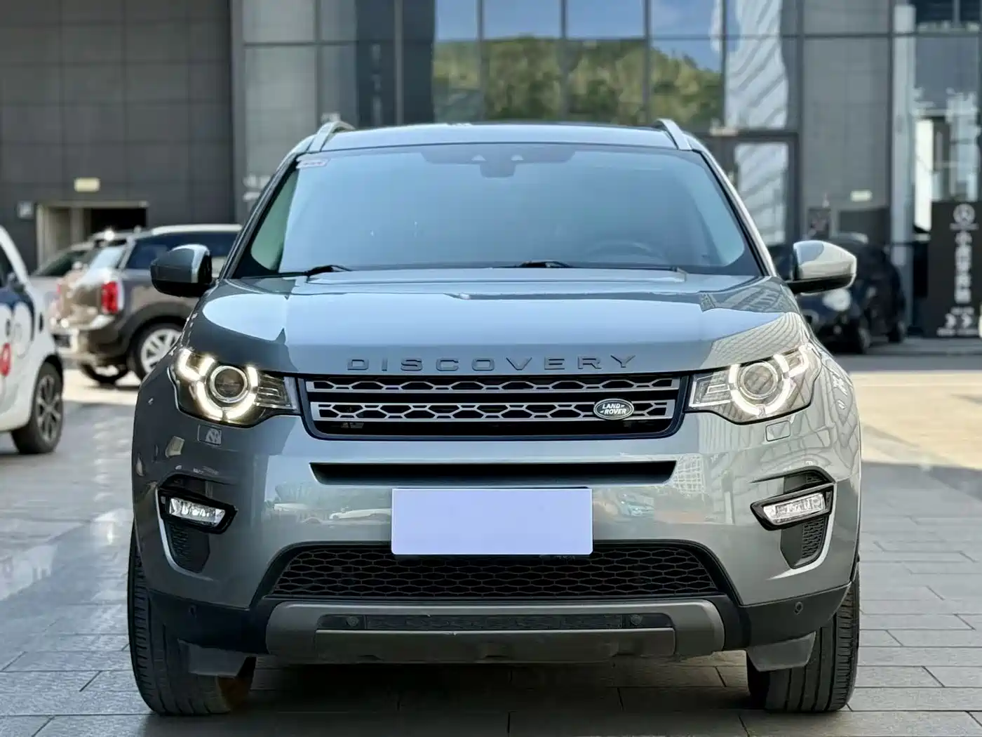 Land Rover Discovery Sport 2018 240PS SE Edition фото 2