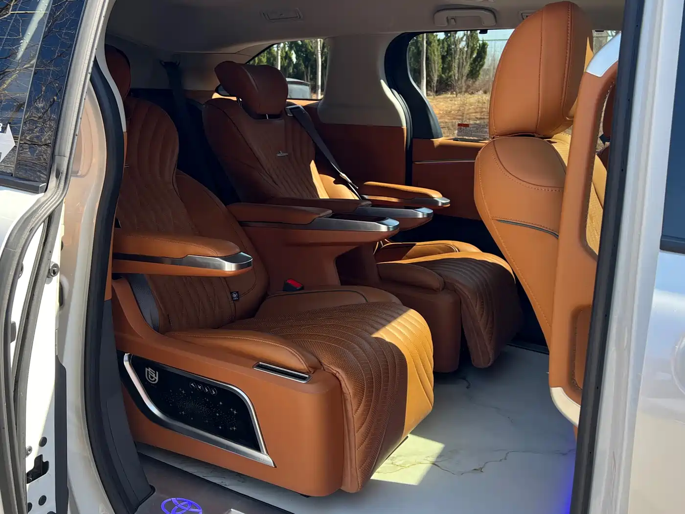 Toyota Sienna 2024 2.5L Hybrid Comfort Edition фото 10