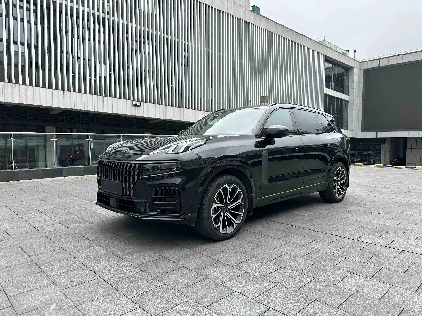 Lynk & Co 09 EM-P 2023 2.0TD EM-P Voyage PM 7-Seater