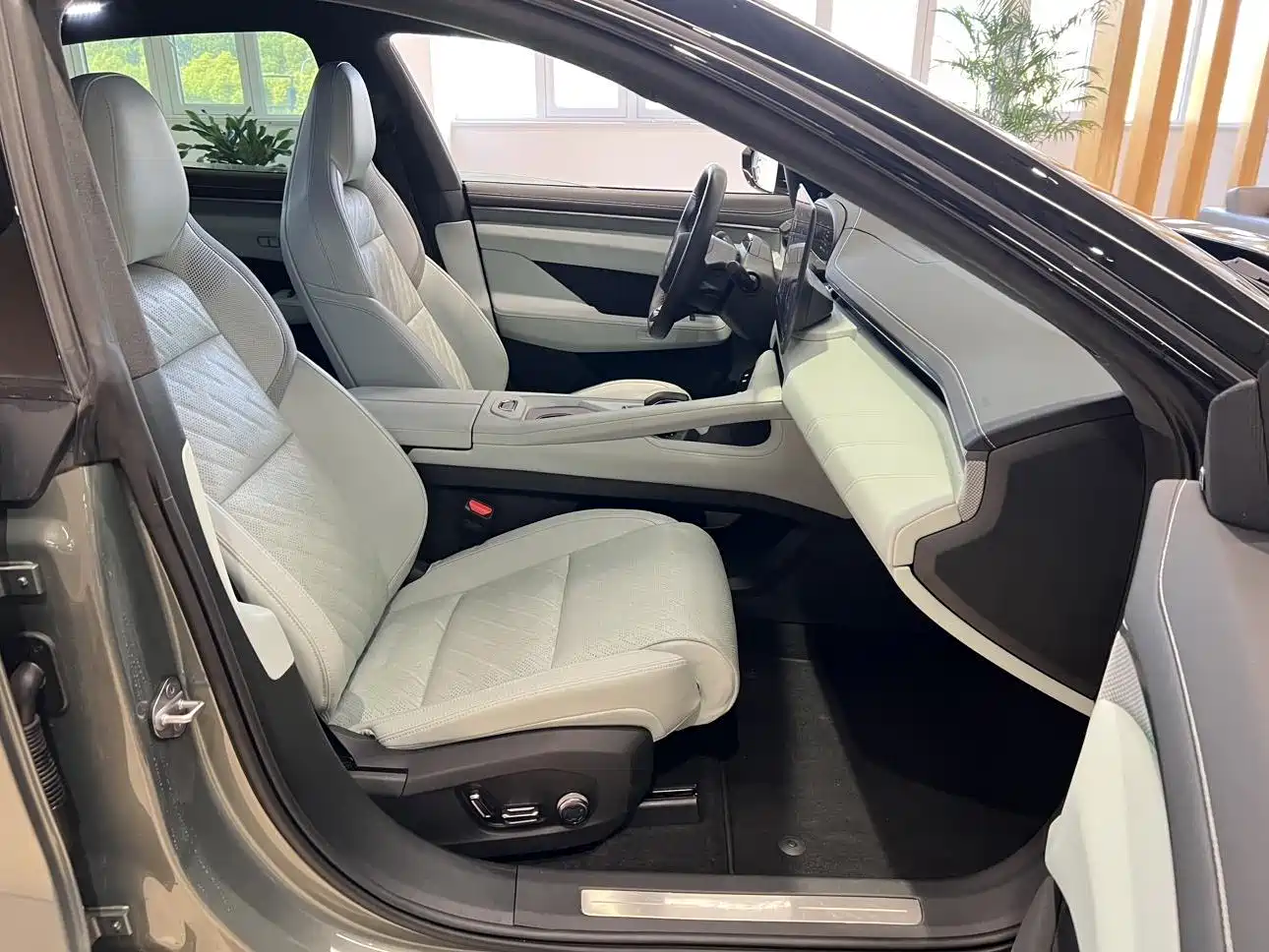 ZEEKR EXTREME KRYPTON 001