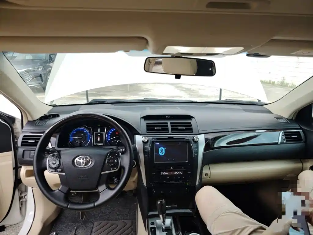 Toyota Camry 2015 2015 Dual Engine 2.5HG Luxury Navigation Edition