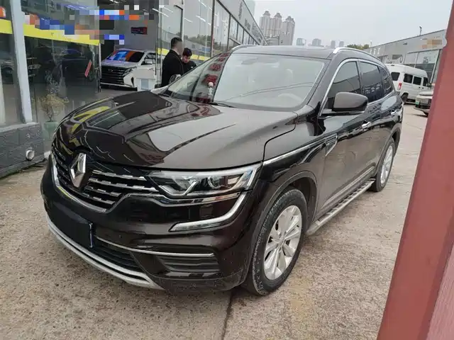 RENAULT COREO