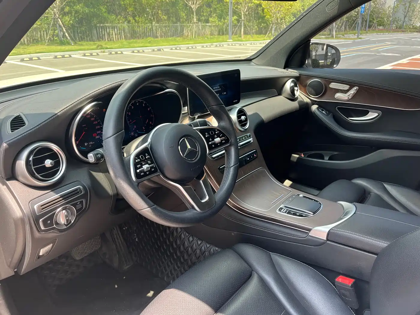 Mercedes-Benz GLC 2021 GLC 260 L 4MATIC Luxury фото 4