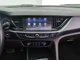Photo 13 - Buick Regal