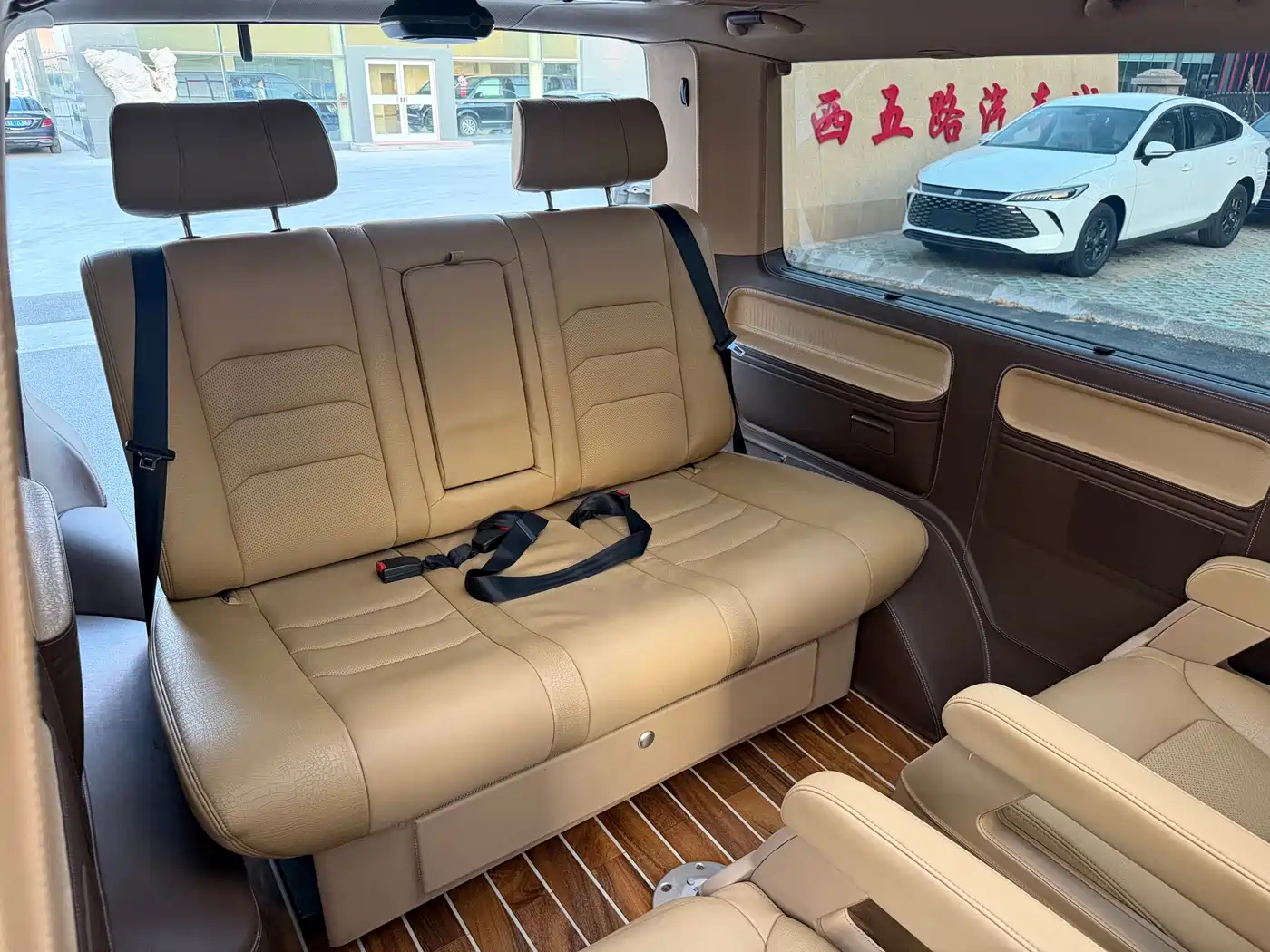 Volkswagen Caravelle 2017 2.0TSI 4WD Luxury 7-Seater фото 15