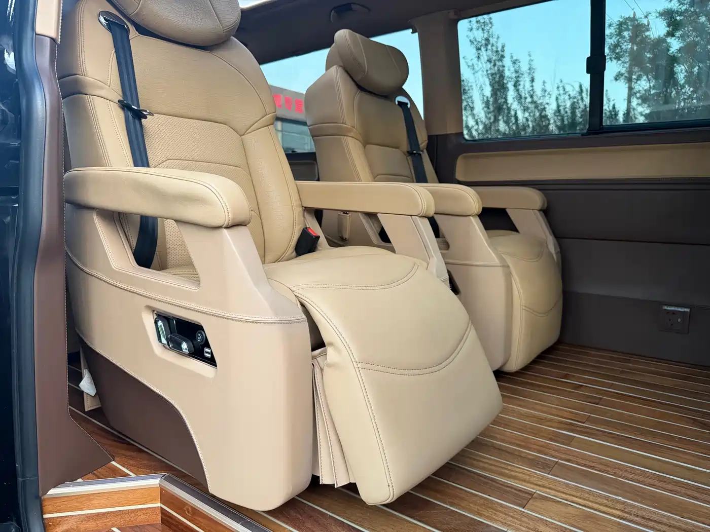 Volkswagen Caravelle 2017 2.0TSI 4WD Luxury 7-Seater фото 17