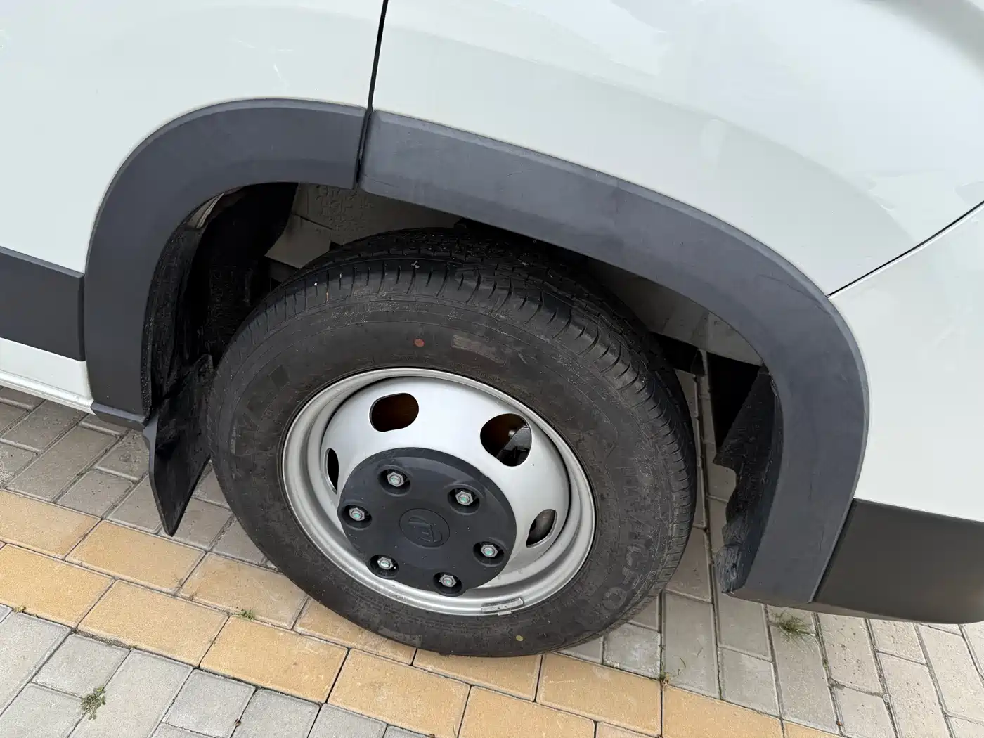 SAIC Maxus MAXUS V90 RV 2023 Model Active Lifestyle фото 5