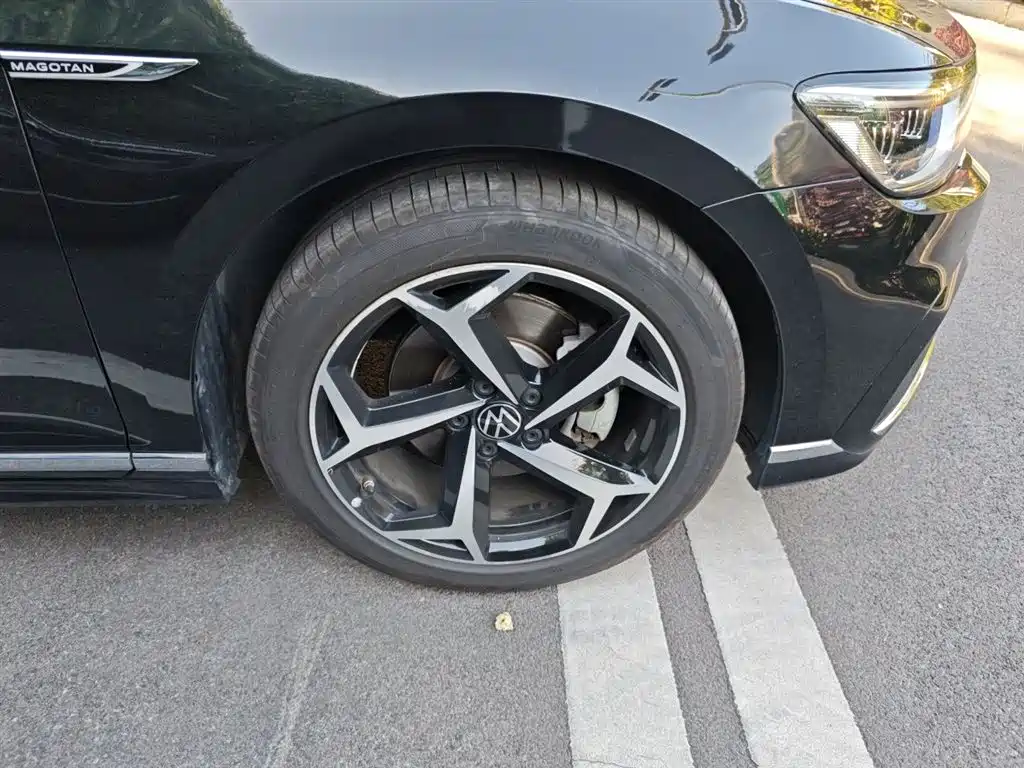 Volkswagen Magotan 2023 Model 2 Million Commemorative Edition 330TSI DSG Luxury фото 19