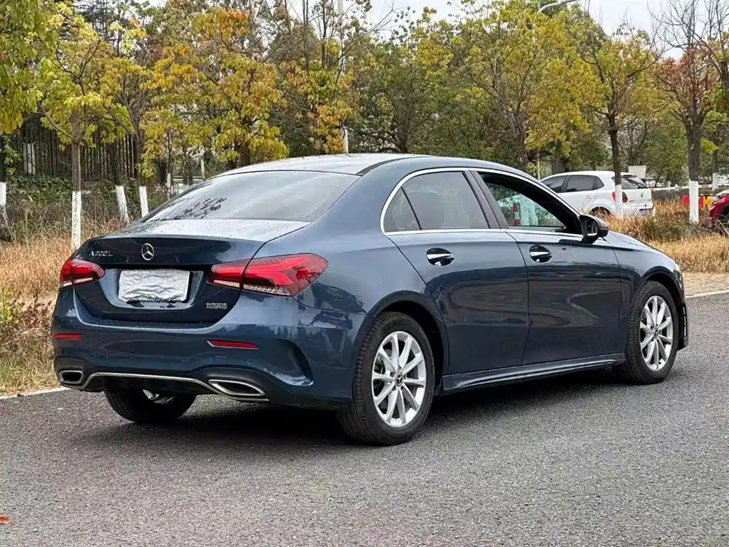 Mercedes-Benz A-Class 2020 A 200 L Sport Sedan фото 9