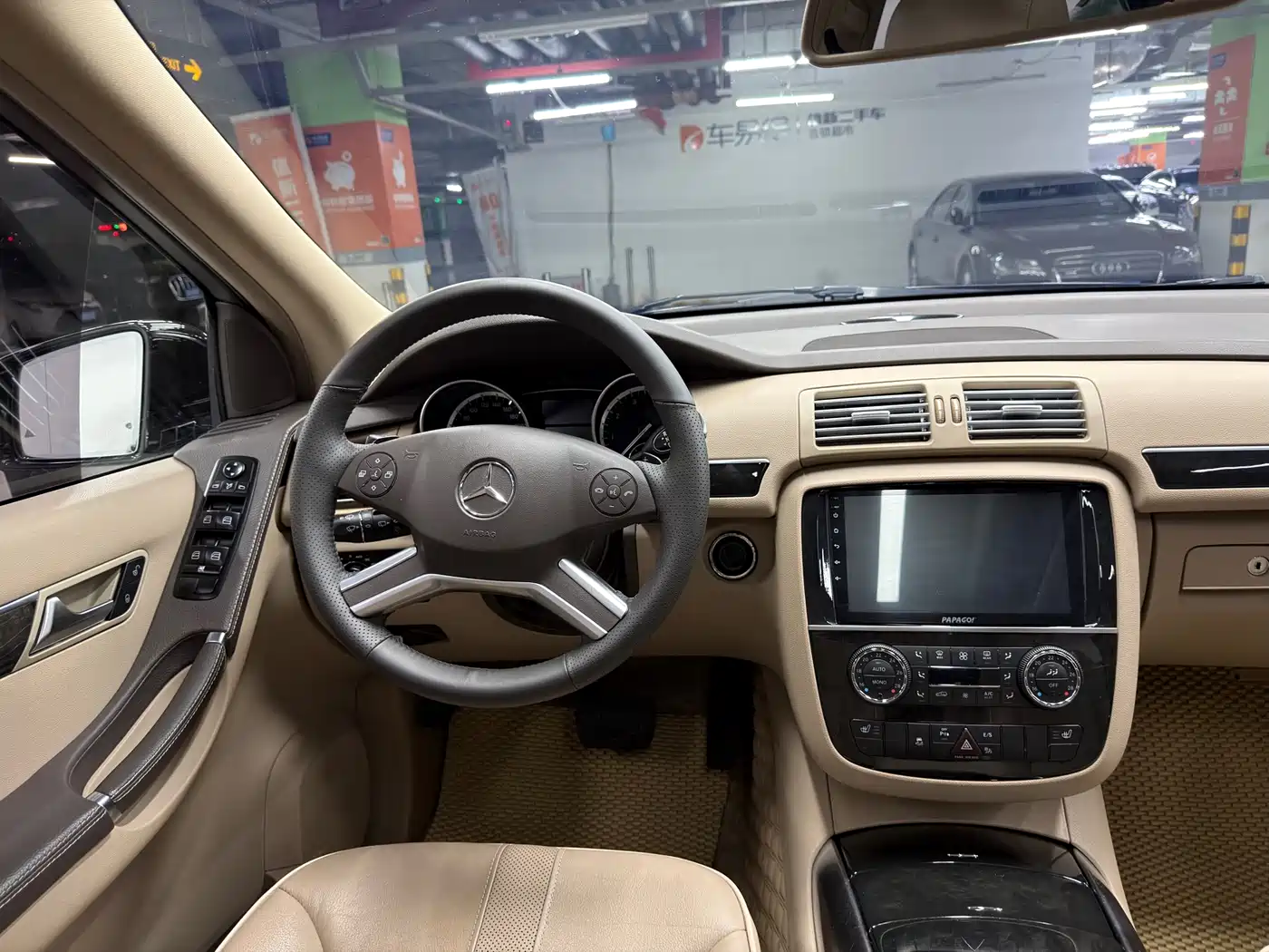 Mercedes-Benz R-Class 2015 R 320 4MATIC Luxury фото 9